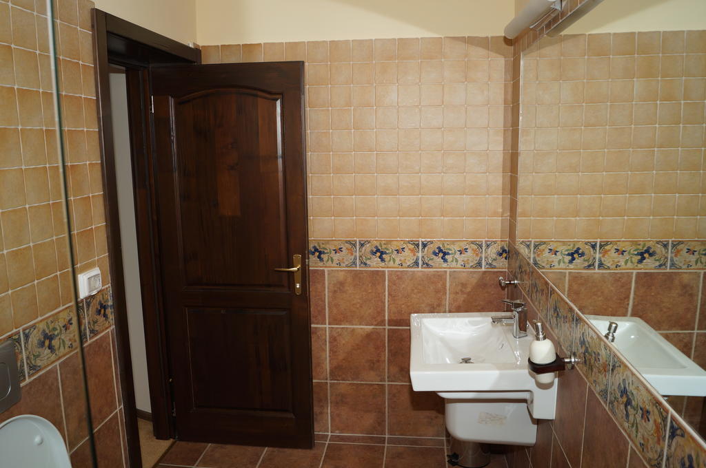 Pensiunea Casa Mircea & Restaurant Eselnita Phòng bức ảnh